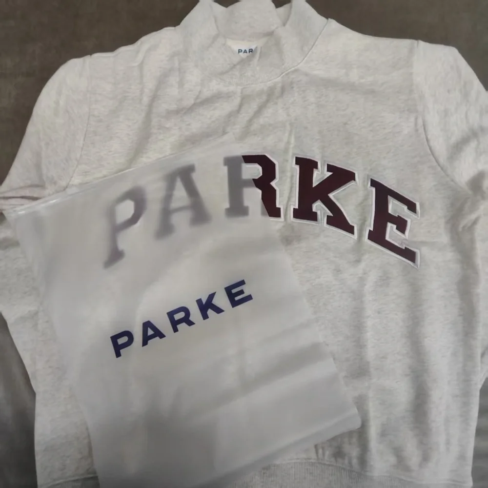 PARKE Gray And Maroon Mock Neck Sweatshirt - Picture 3 of 7